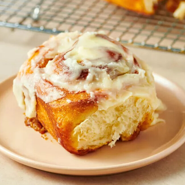 Ev Yapımı Tarçınlı Çörekler